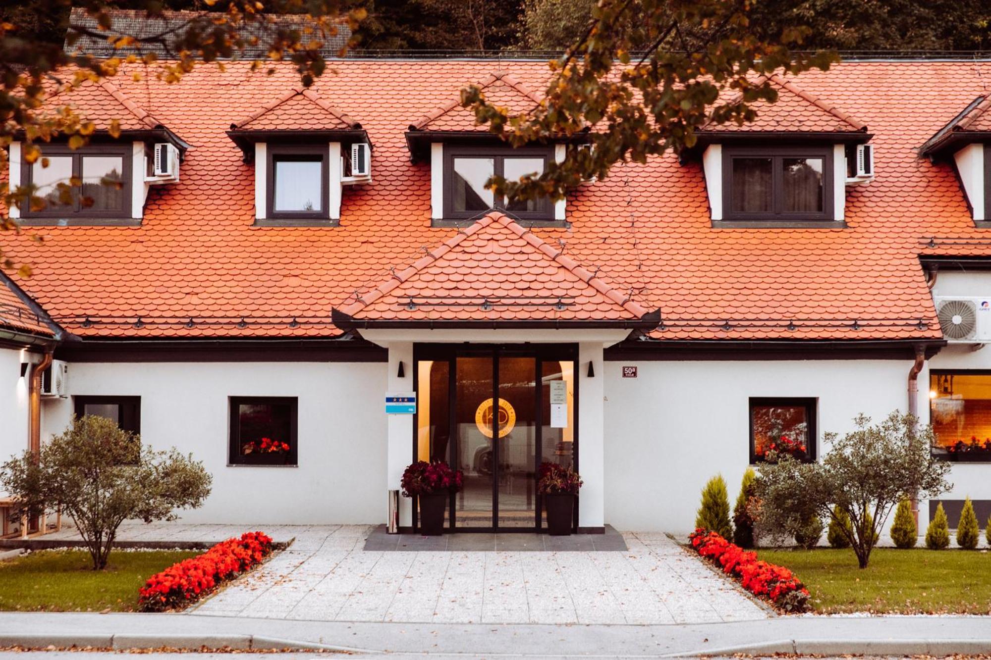 Kozjanski Dvor Podčetrtek Exterior foto